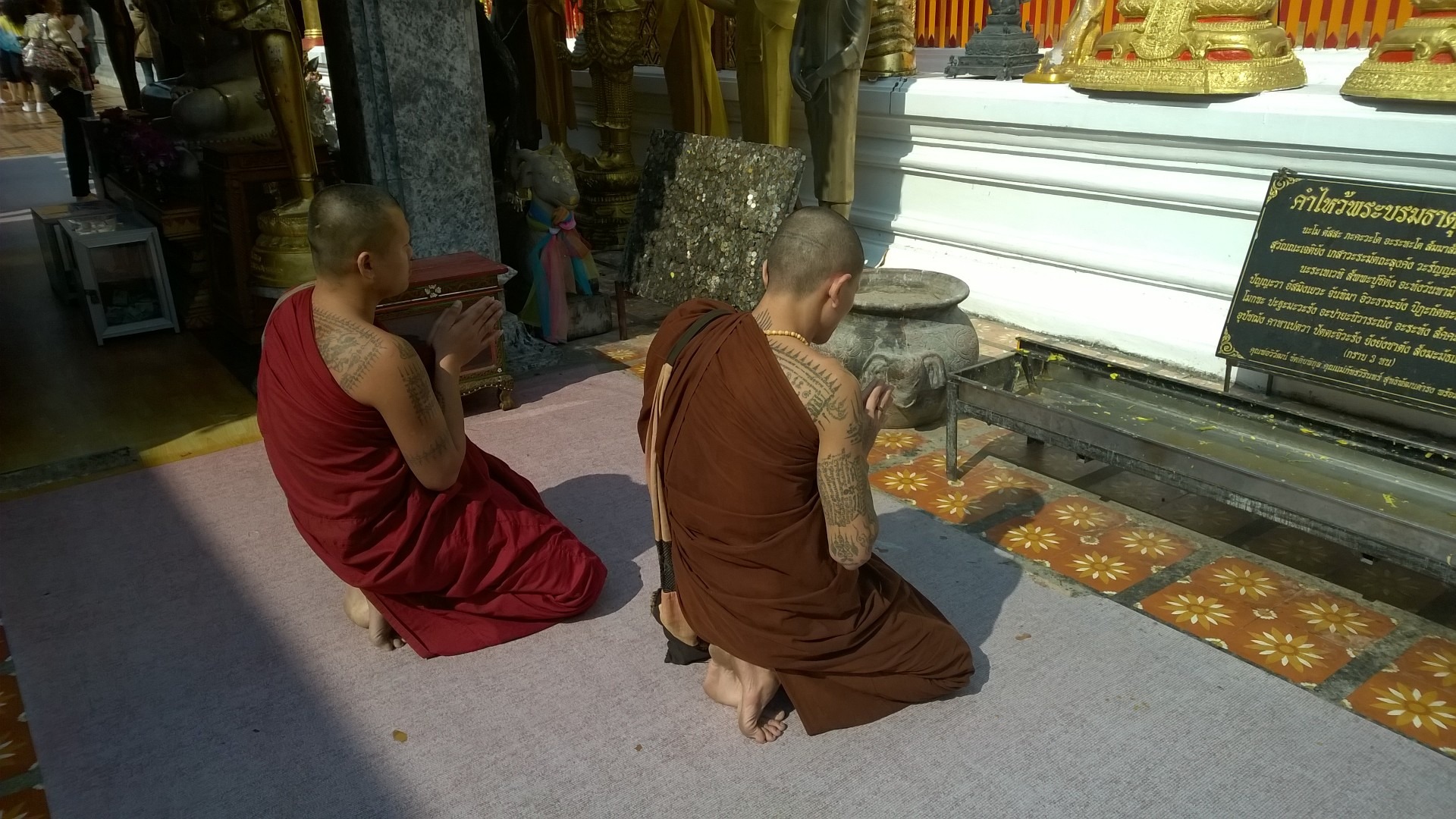 comportamento in thailandia nei luoghi sacri