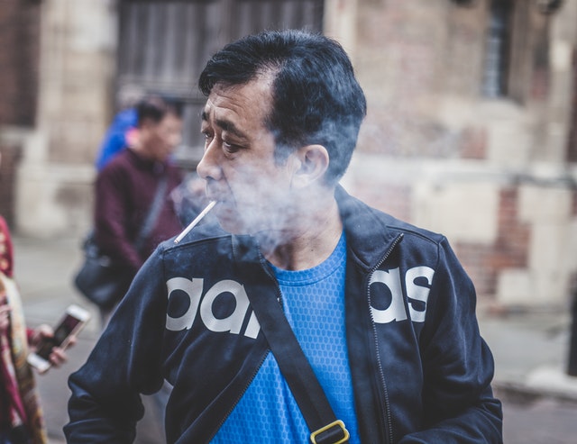 divieto di fumo thailandia sigarette