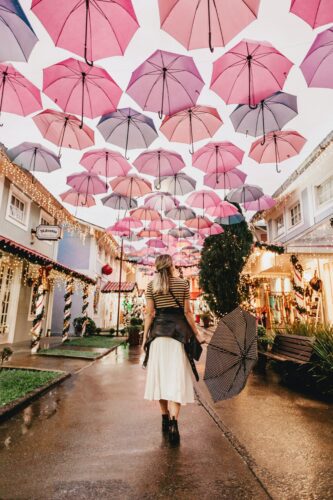 Esperienze di viaggio uniche durante la stagione delle piogge in Thailandia